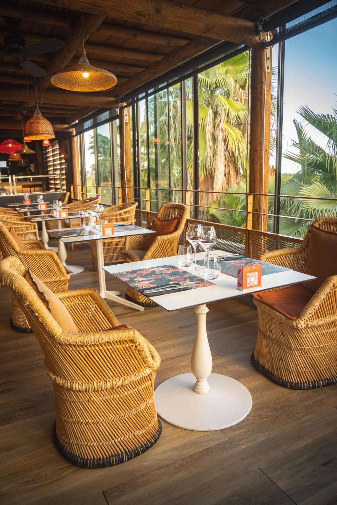 Dina Morgabine Saint Gilles Hotel Exterior photo